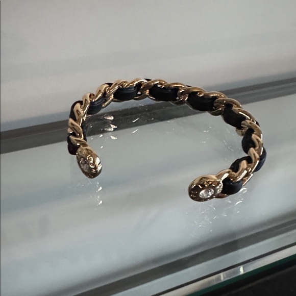 Henri Bendel gold & black leather cuff. - Picture 3 of 3